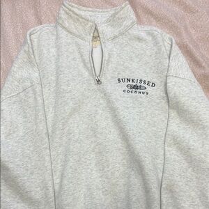 NEVER WORN Sunkissed Coconut Gray Quarter-Zip Sweatshirt
